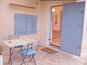 Photo de la terrasse devant la chambre LAVANDE